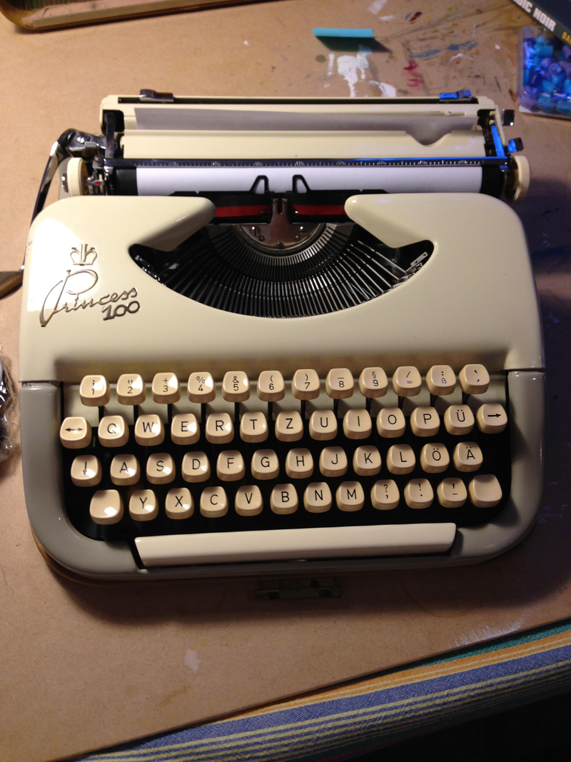Illustration for article titled My Typewriter!